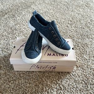 Blowfish women’s blue canvas shoes size 8